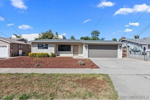 1039 Joshua St, Escondido, CA, 92026-3032 | Card Image