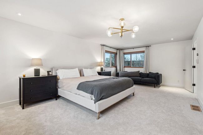 47 Patterson Dr Sw, House other with 4 bedrooms, 4 bathrooms and 5 parking in Calgary AB | Image 21