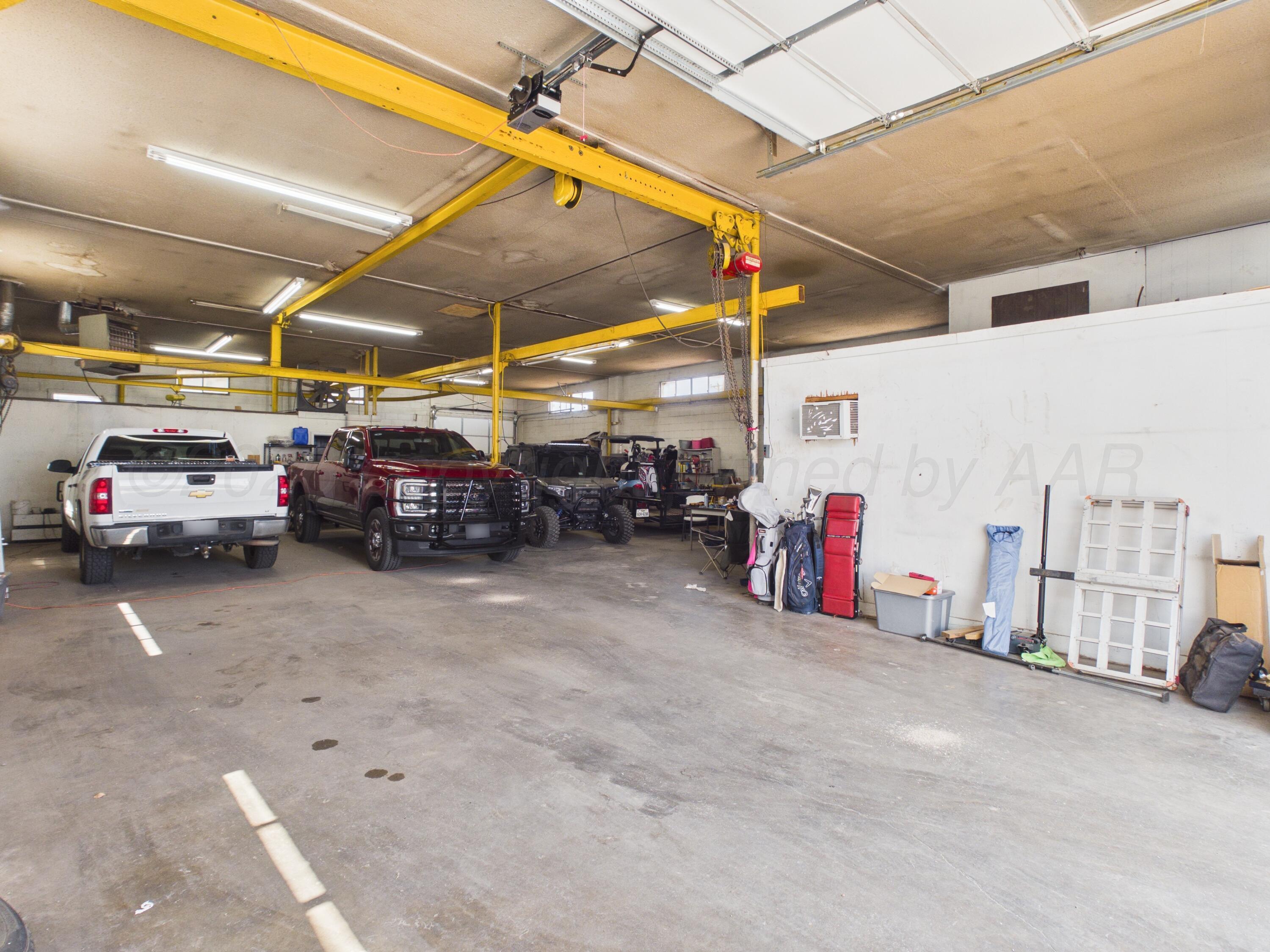 Commercial Sale in Dumas 2