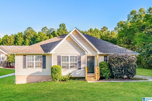 1282 Railroad Dr, HAYDEN, AL, 35079-6669 | Card Image