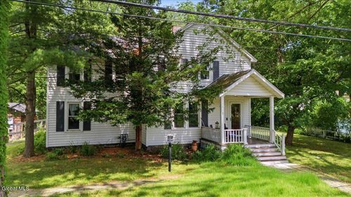 9 Font Grove Rd, Slingerlands, NY, 12159-9606 | Card Image