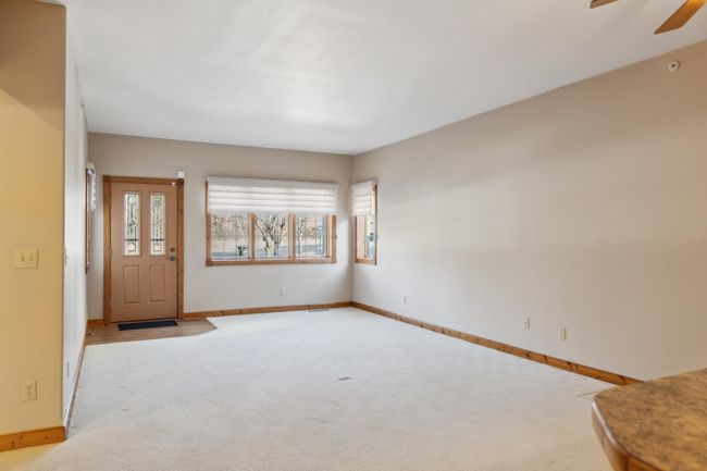 Living Room | Image 9