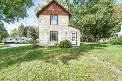 885 W Nimisila Road, House other with 2 bedrooms, 1 bathrooms and null parking in New Franklin OH | Image 1