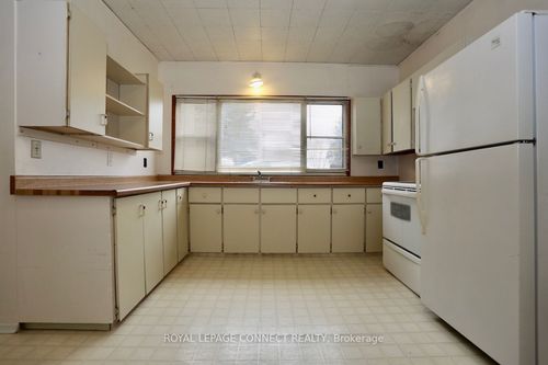 apt-e-1775 Bowmanville Ave, Bowmanville, ON, L1C6N4 | Card Image