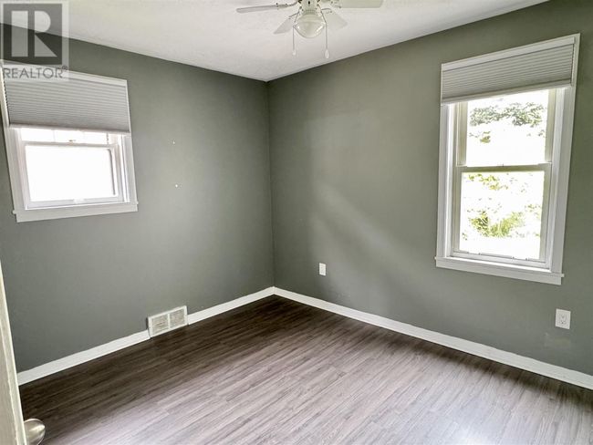 240 Mckellar St S, Home with 3 bedrooms, 1 bathrooms and null parking in Thunder Bay ON | Image 12