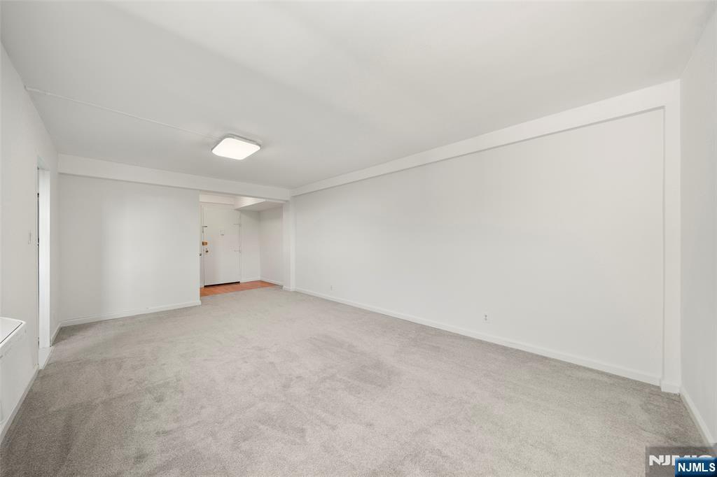 Residential Lease in Fort Lee 4