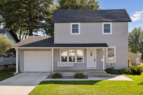433 E 2nd St, Waconia, MN, 55387-1512 | Card Image