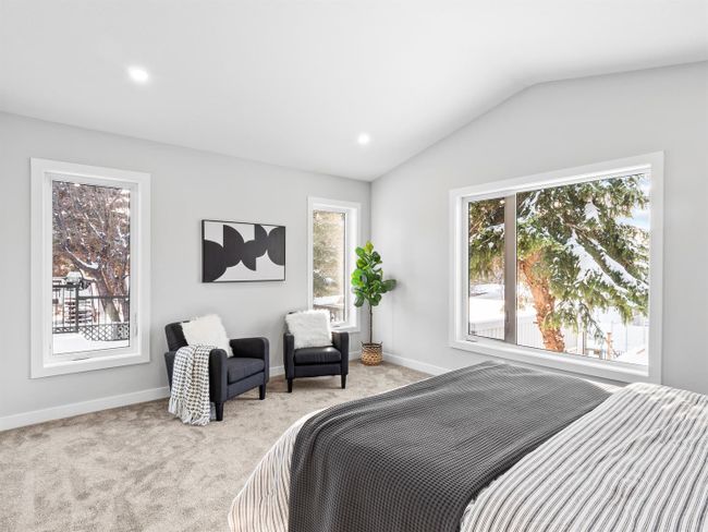 2731 Conrad Dr Nw, House detached with 5 bedrooms, 3 bathrooms and 2 parking in Calgary AB | Image 24