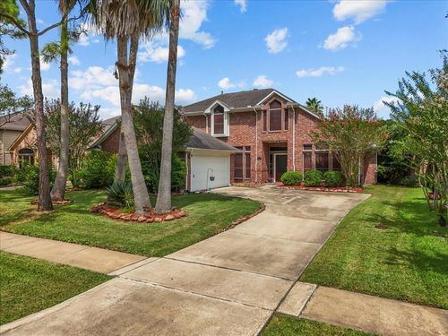 306 Vantage Pointe Cir, League City, TX, 77573-4374 | Card Image