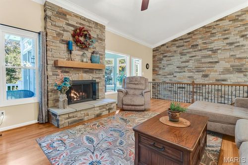 14361 Cedar Springs Dr, Town and Country, MO, 63017-5733 | Card Image