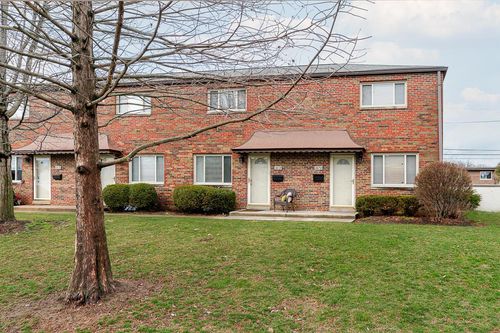 1872 Kentwell Rd, Upper Arlington, OH, 43221-1902 | Card Image