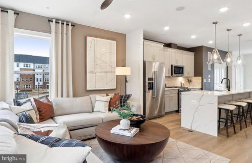 2014 Henson Norris St, ROCKVILLE, MD, 20850-6577 | Card Image