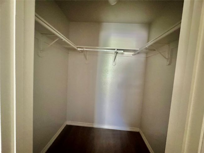 Walk in closet | Image 6