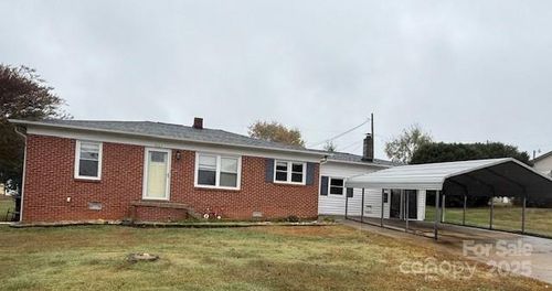 5367 Meadowlane Dr, Granite Falls, NC, 28630-9213 | Card Image