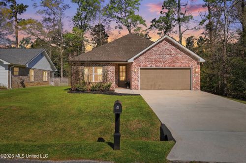 954 Laa La Pl, Diamondhead, MS, 39525-4151 | Card Image