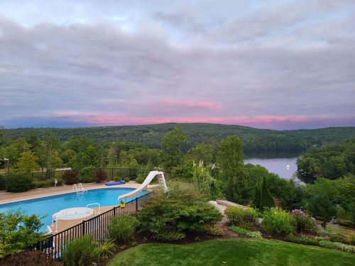 6 Chester Dr, Weare, NH, 03281-4404 | Card Image