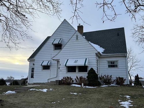 816 S Monroe Street, Stoughton, WI, 53589 | Card Image