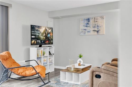 73-120 Country Club Dr, Guelph, ON, N1E3K7 | Card Image