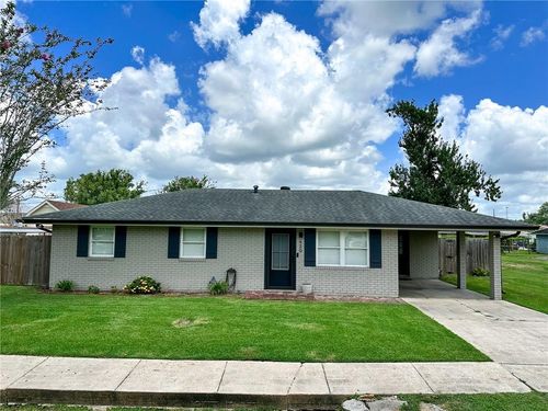 420 Cypress St, Raceland, LA, 70394-2821 | Card Image