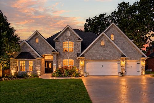 1300 Ne Plymouth Dr, Bentonville, AR, 72712-8949 | Card Image