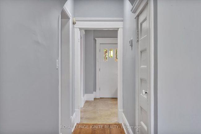 293 Dalhousie St, Home with 5 bedrooms, 3 bathrooms and 4 parking in Peterborough ON | Image 9