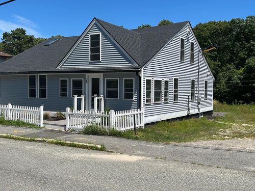 35 Locust St, Onset, MA, 02558-1914 | Card Image