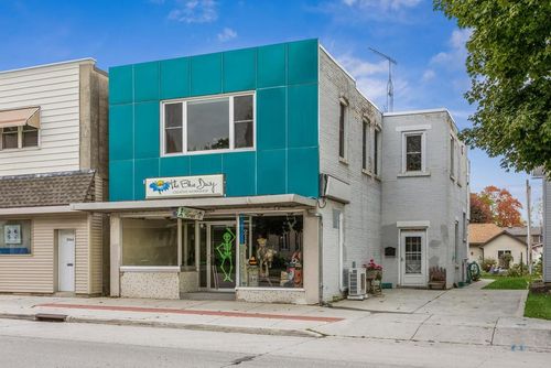 2114 Wisconsin Avenue, New Holstein, WI, 53061 | Card Image