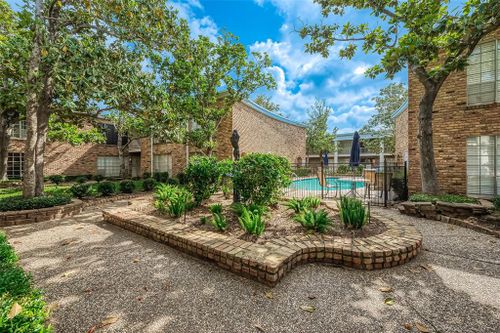 apt-22-2121 Fountain View Dr, Houston, TX, 77057-3620 | Card Image
