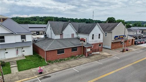 131 N Wooster Ave, Strasburg, OH, 44680-1135 | Card Image