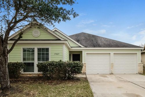 15823 Scenic Water Dr, Houston, TX, 77044-2659 | Card Image