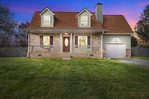 715 Gardendale Ln, Clarksville, TN, 37040-5629 | Card Image