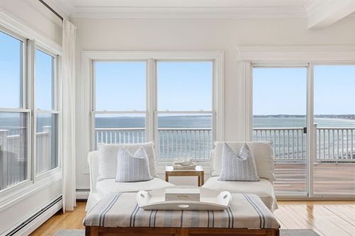 60 Holbrook Ave, Hull, MA, 02045-1441 | Card Image