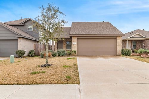 104 Austin, Angleton, TX, 77515 | Card Image