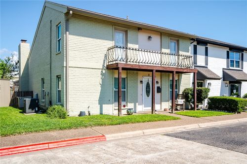 11 Rock Creek Dr, Corpus Christi, TX, 78412-4207 | Card Image