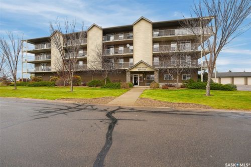 207-2 18th Street E, Battleford, SK, S0M0E0 | Card Image