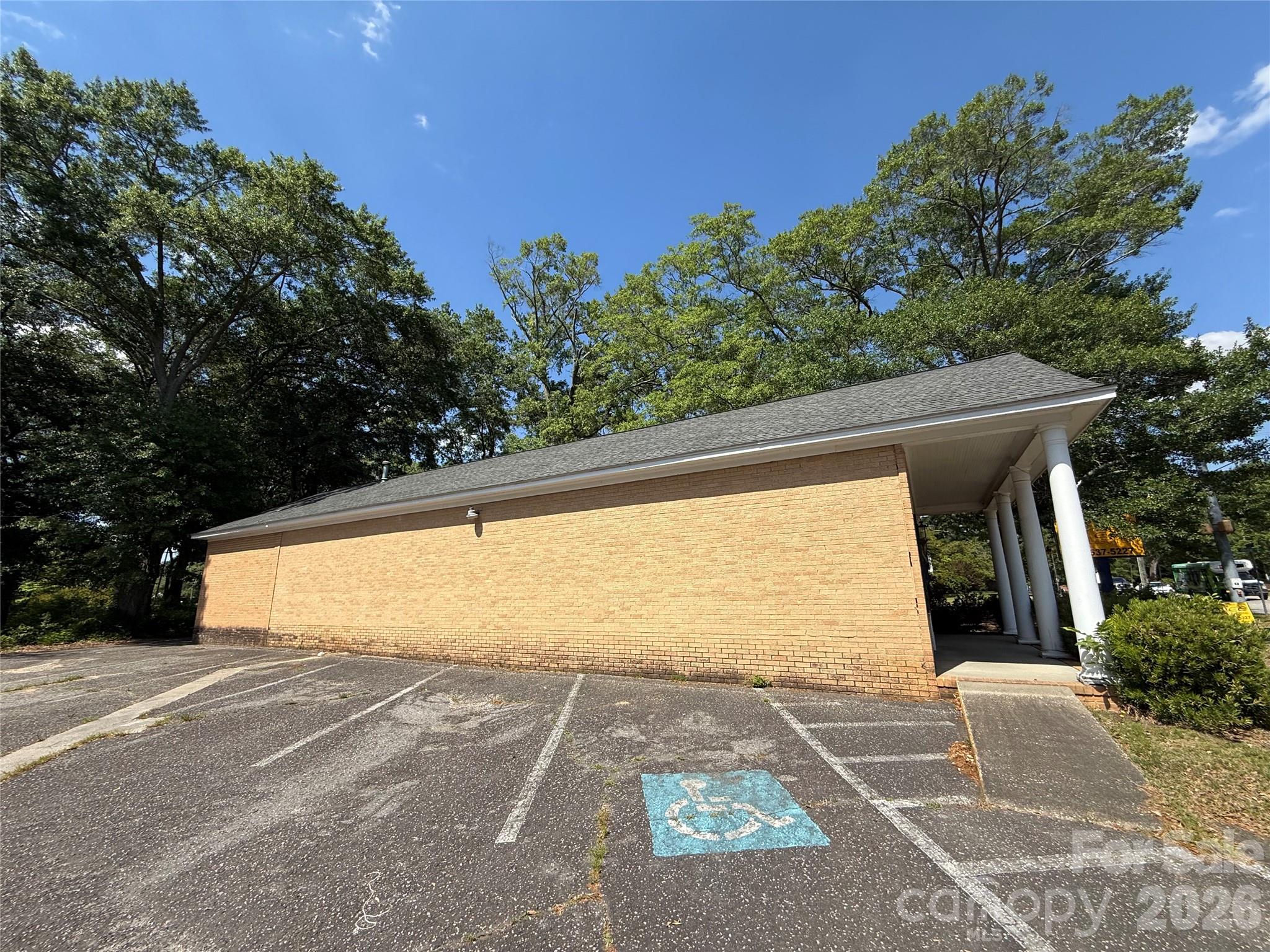 Commercial Sale in Cheraw 3