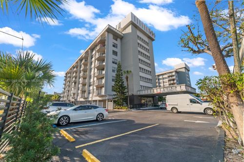 apt-408-16710 9th Ave, North Miami Beach, FL, 33162-2529 | Card Image