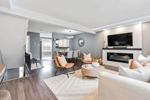 70-2440 Bromsgrove Rd, Mississauga, ON, L5J4J7 | Card Image