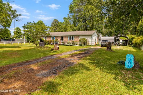 500 Maple Ln, Morehead City, NC, 28557-3135 | Card Image