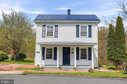 130 N High St, Edinburg, VA, 22824-3084 | Card Image