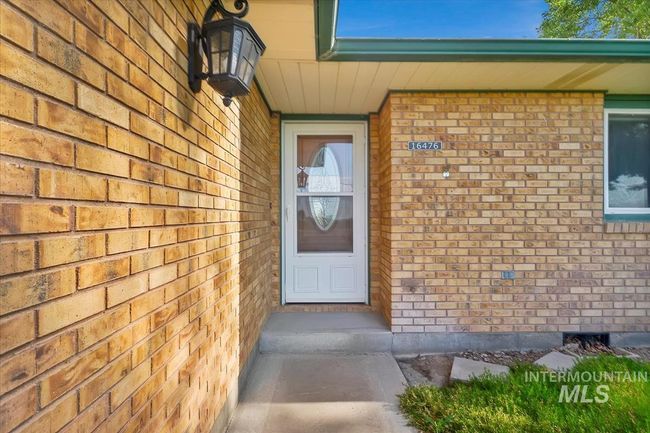 16476 Ustick Rd, House other with 3 bedrooms, 2 bathrooms and 2 parking in Caldwell ID | Image 4