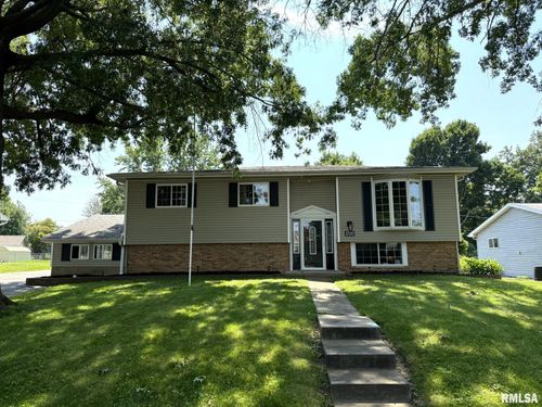 1720 Bluebird Dr, Galesburg, IL, 61401-2204 | Card Image