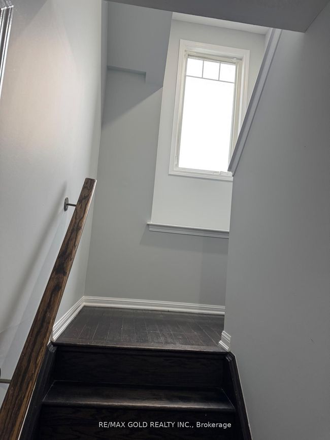 13 Viewforth Rd, House attached with 4 bedrooms, 2 bathrooms and 1 parking in Brampton ON | Image 30