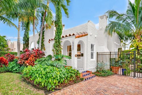 348 Plymouth Rd, West Palm Beach, FL, 33405-3223 | Card Image