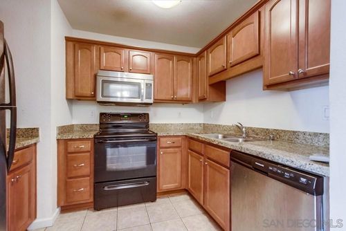 apt-67-1350 N Escondido Blvd, Escondido, CA, 92026-2526 | Card Image