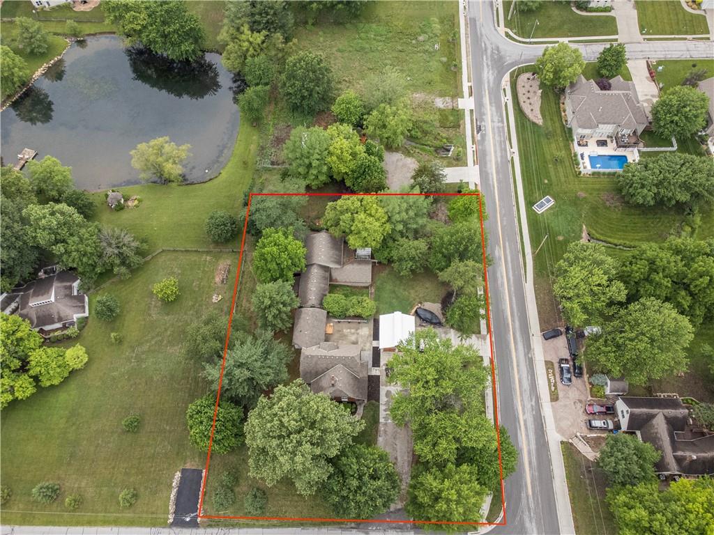 Porter Rd, Blue Springs, MO 64014