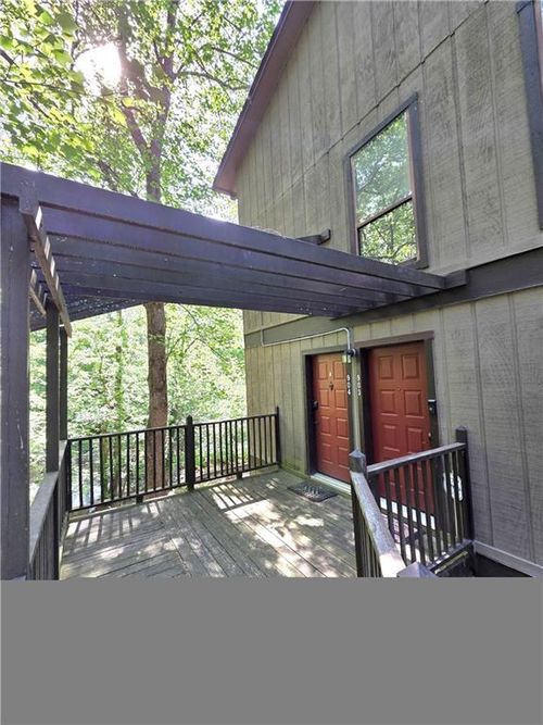 903 River Run Dr, Sandy Springs, GA, 30350-6313 | Card Image