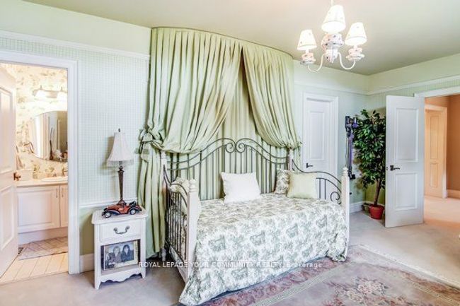 90 Callaway Crt, House other with 5 bedrooms, 6 bathrooms and 9 parking in Thornhill ON | Image 22