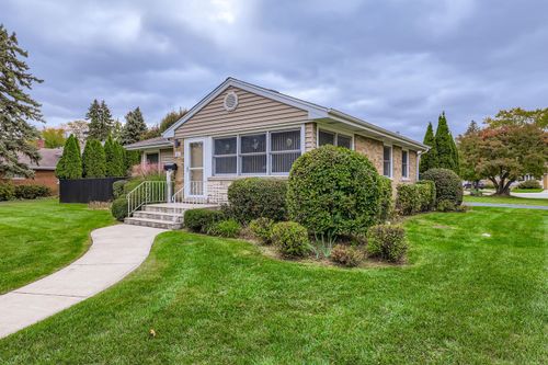34 N Reuter Dr, Arlington Heights, IL, 60005-1120 | Card Image