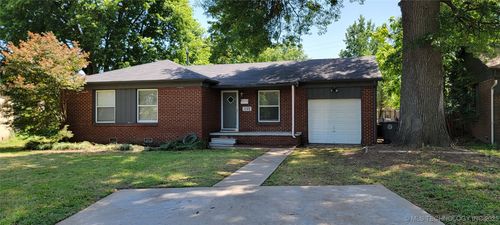 1122 48th Pl, Tulsa, OK, 74105-4522 | Card Image